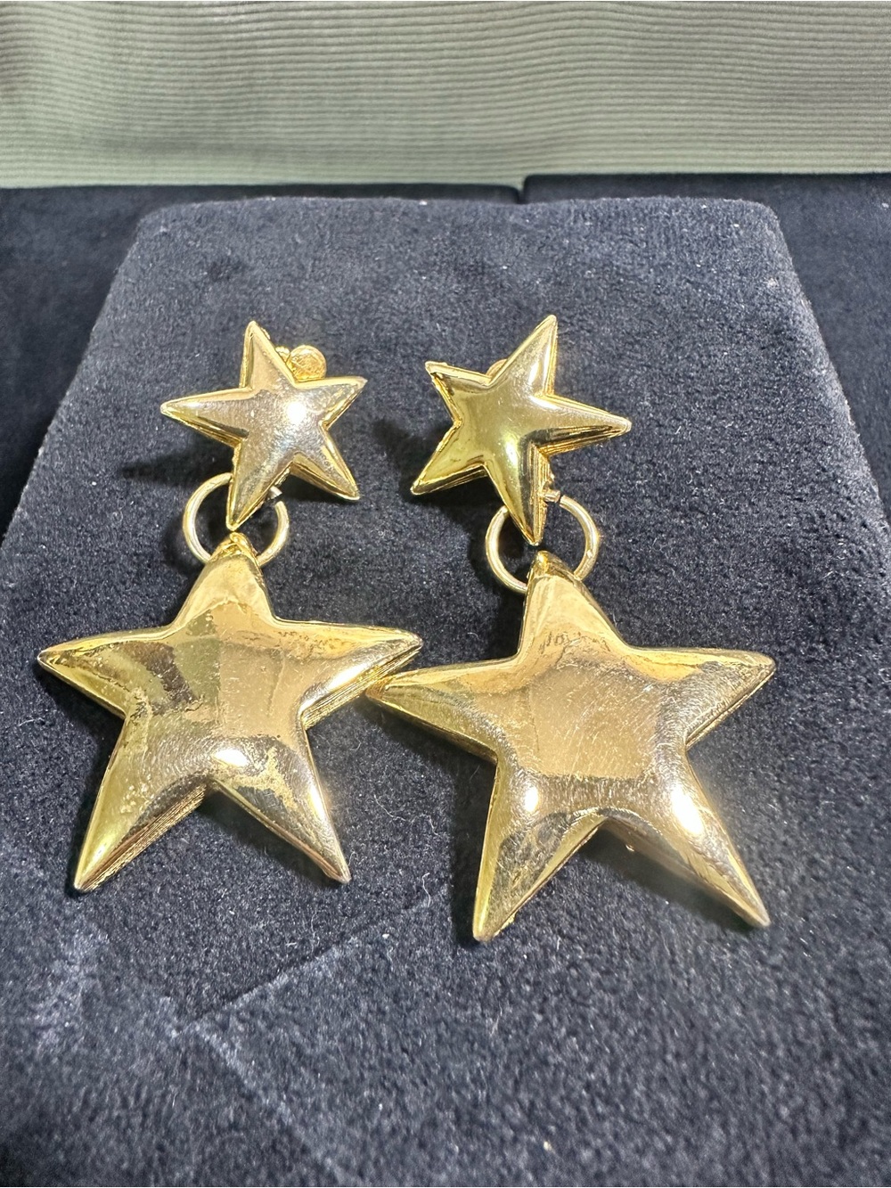 Vtg: Dauplaise Polished Gold toned Double Star Dangle Earrings